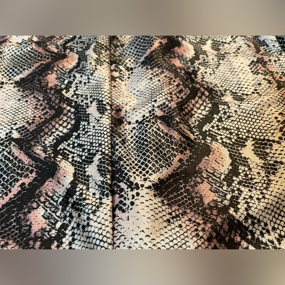Snakeskin Design Bodysuit S/M New - Picture 6 of 8